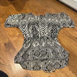 Veronicam Women’s Coverup Black and White Size XS